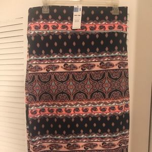 NWT L Agnes & Dora colorful pencil skirt. Hot pink